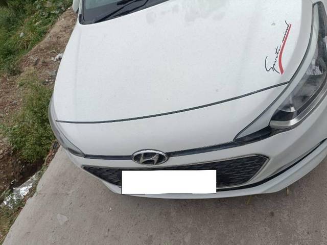 https://images10.gaadi.com/usedcar_image/4508219/original/processed_412da5ec-3862-446a-bc14-55a2a2e01056.jpg?imwidth=6400