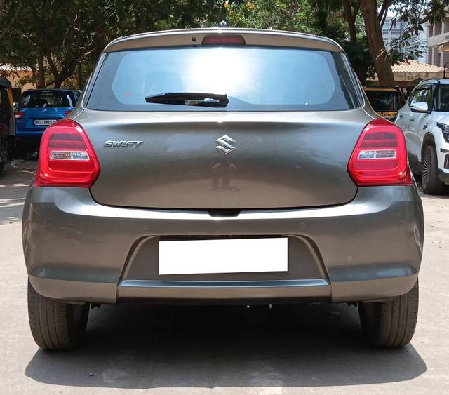 https://images10.gaadi.com/usedcar_image/4508274/original/processed_1febacada59e23a640b30dece6747735.jpg?imwidth=6402