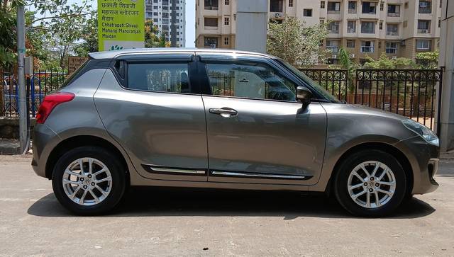 https://images10.gaadi.com/usedcar_image/4508274/original/processed_2d981d317d0f5e6dc5e37787596844e1.jpg?imwidth=6401