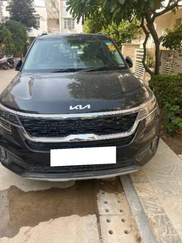 https://images10.gaadi.com/usedcar_image/4508338/original/processed_57b3697a-179e-4ae8-80d1-1ab6e37d0cbd.jpg?imwidth=6400