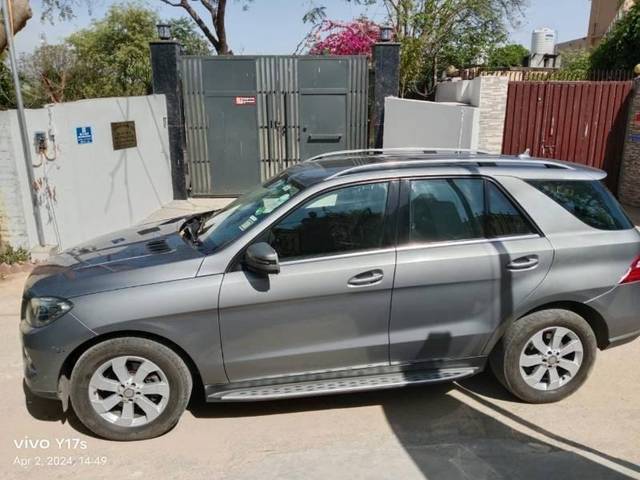 https://images10.gaadi.com/usedcar_image/4508405/original/processed_a735a9d8-ef66-4ea1-848a-b3551d6795b8.jpg?imwidth=6402