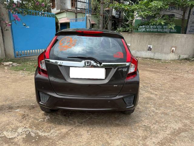 https://images10.gaadi.com/usedcar_image/4508659/original/processed_a094d815613a66fb1a3e1f57e86def8f.jpg?imwidth=6402