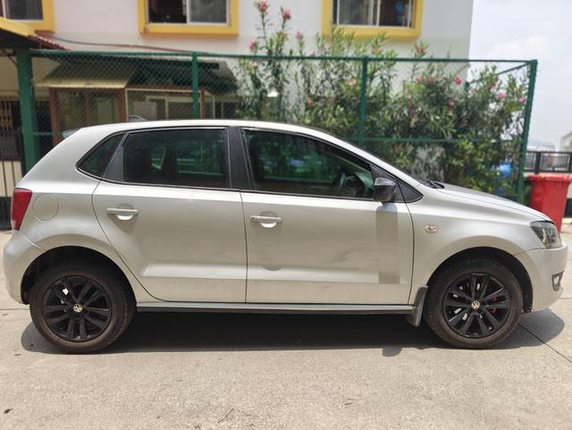 https://images10.gaadi.com/usedcar_image/4508683/original/fadac72d245568164348b8921c3b7965.jpg?imwidth=6401