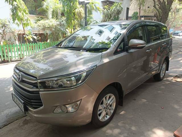 https://images10.gaadi.com/usedcar_image/4508705/original/processed_b8dff0272d09583e5d13d93afb555e2b.jpg?imwidth=6402