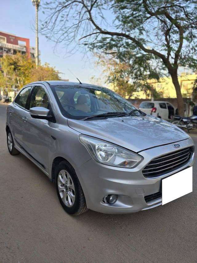 https://images10.gaadi.com/usedcar_image/4508706/original/processed_aea8c92806852d3ae88b2ffcf2b328e6.jpg?imwidth=6400