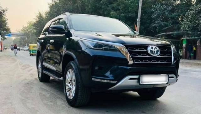 https://images10.gaadi.com/usedcar_image/4508755/original/processed_984105702f34c1989bfd2de540a1f3df.jpg?imwidth=6400