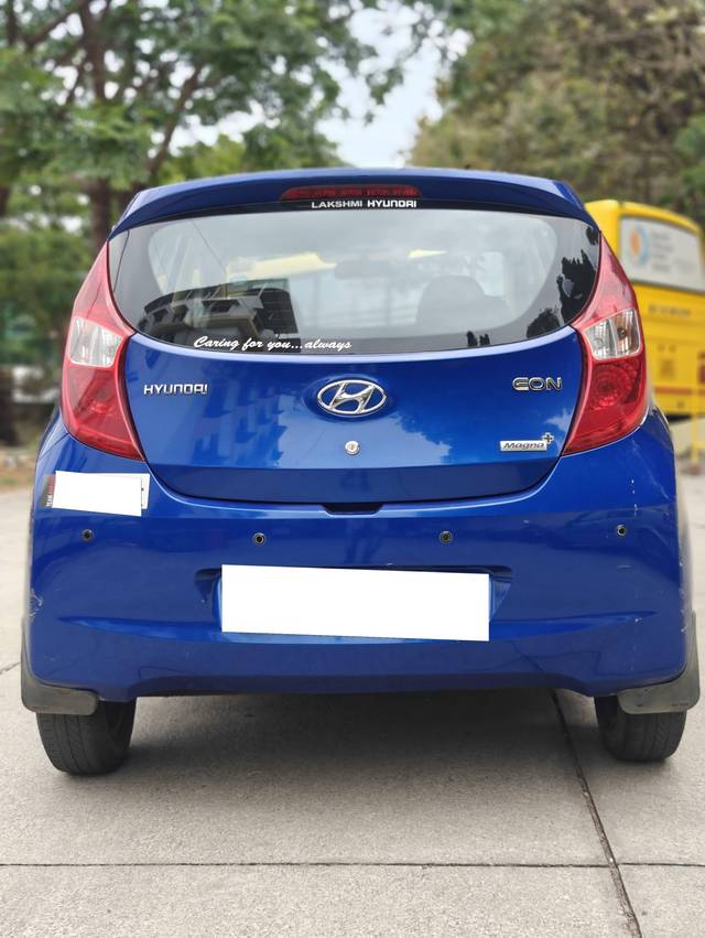 https://images10.gaadi.com/usedcar_image/4508764/original/processed_12aa78f9fa499aa6cc15bb3eda3cf1a3.jpg?imwidth=6402