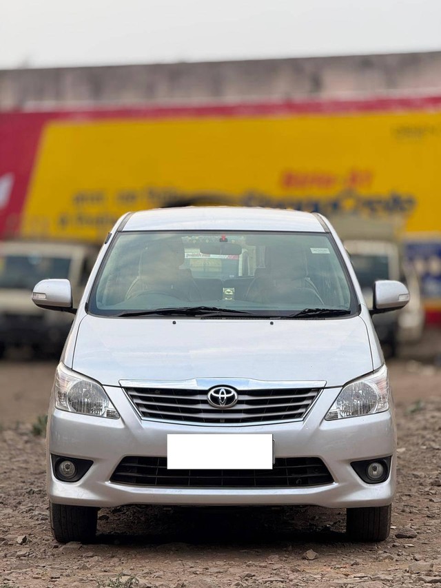 Second-hand 2012 Toyota Innova 2.5 G1 BSIV for sale in Solapur-3