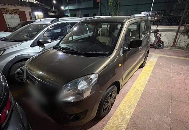 https://images10.gaadi.com/usedcar_image/4508832/original/550ebd6d-1cc7-44e4-a7f3-75d9de6d4d56.?imwidth=6402