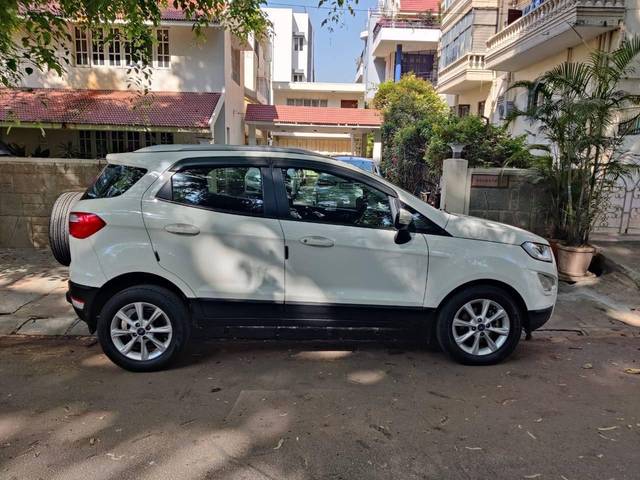 https://images10.gaadi.com/usedcar_image/4508912/original/processed_05dfe99e4368d67a1013d3574ebaaad1.jpg?imwidth=6401
