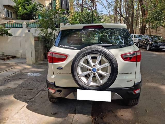 https://images10.gaadi.com/usedcar_image/4508912/original/processed_06fd025df6038a7dbee7bf66193bc510.jpg?imwidth=6402