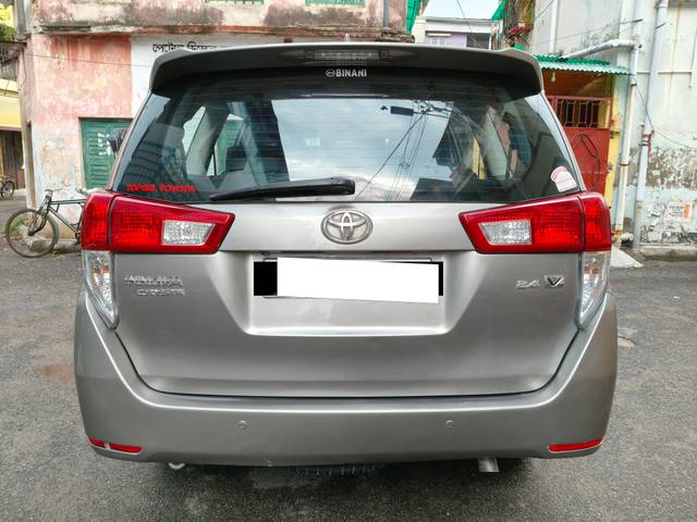 https://images10.gaadi.com/usedcar_image/4508916/original/processed_f94faf27d499727d925d56f308da2384.jpg?imwidth=6402