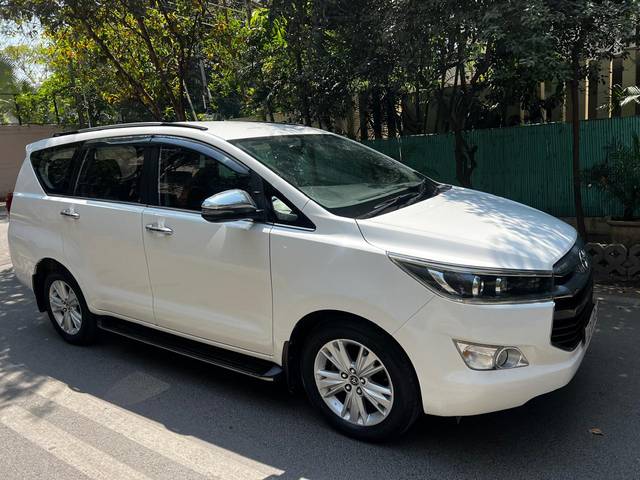 https://images10.gaadi.com/usedcar_image/4508919/original/aaae31a8ee757f8d7d6b402edf836174.jpeg?imwidth=6400