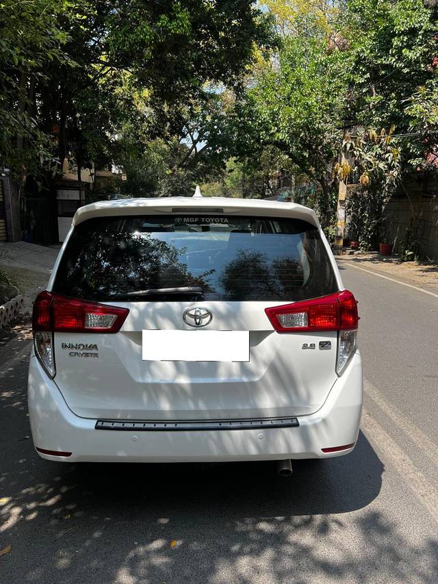 https://images10.gaadi.com/usedcar_image/4508919/original/processed_b851de3fa40af9bc9f5cdda0ed2440f7.jpeg?imwidth=6401