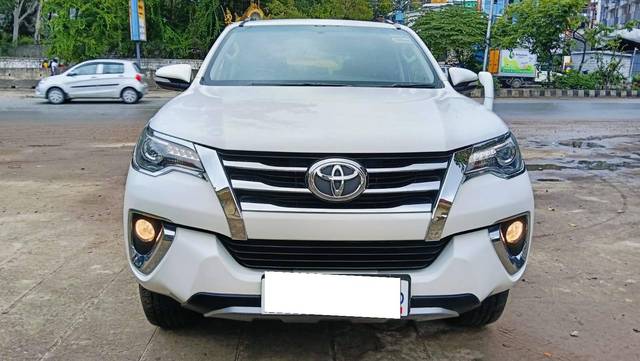 https://images10.gaadi.com/usedcar_image/4508958/original/processed_0740961b93146379c47e5ccecdf23376.jpg?imwidth=6400