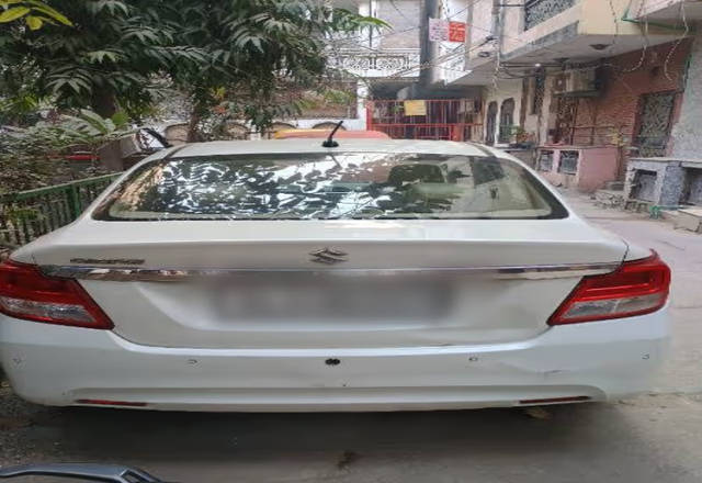 https://images10.gaadi.com/usedcar_image/4508999/original/6c4f7cfb-f75a-41f6-9e9c-e70e5a95d7f7.?imwidth=6401