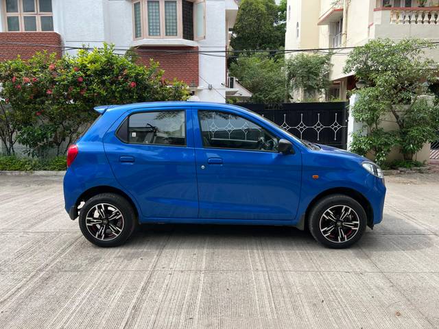 https://images10.gaadi.com/usedcar_image/4509034/original/d36bf8e3b77bb0d381dbcabc7534d3ff.jpg?imwidth=6401