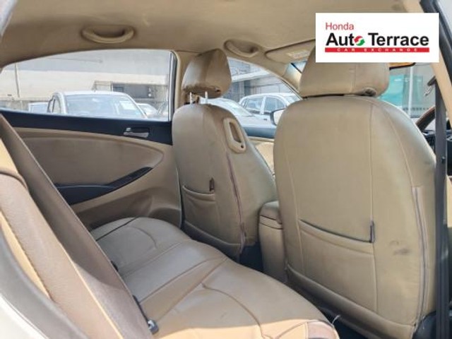 Second-hand 2017 Hyundai Verna 1.6 CRDi SX for sale in Thanjavur-10