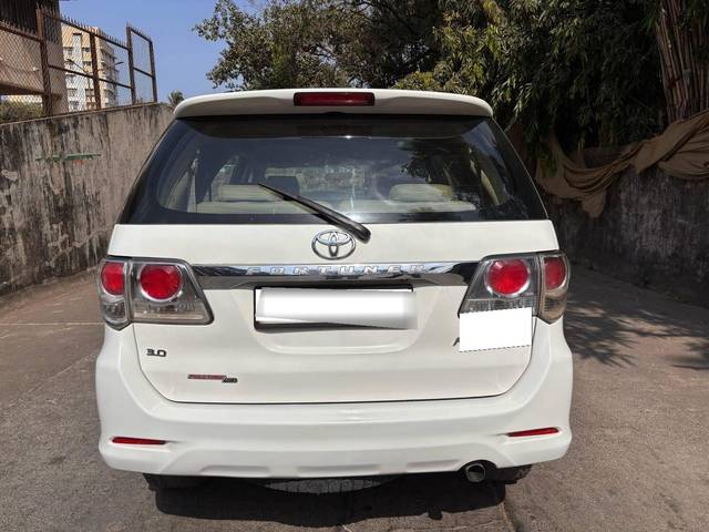 https://images10.gaadi.com/usedcar_image/4509056/original/processed_5dd531c920fffca5636ea2cefb53783e.jpg?imwidth=6402