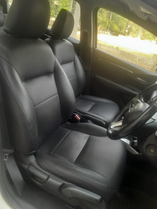 Second-hand 2015 Honda Jazz 1.5 VX i DTEC for sale in Faridabad-10