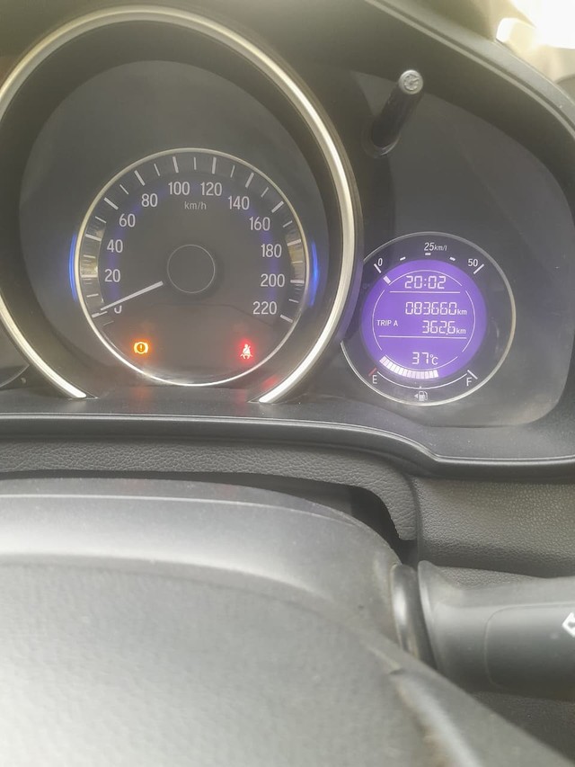 Second-hand 2015 Honda Jazz 1.5 VX i DTEC for sale in Faridabad-4