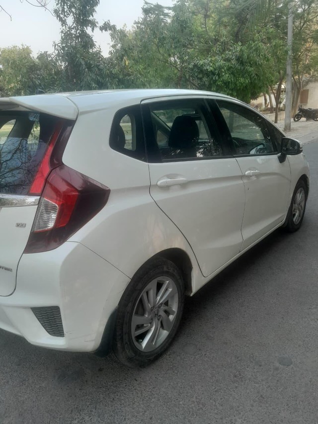 Second-hand 2015 Honda Jazz 1.5 VX i DTEC for sale in Faridabad-11