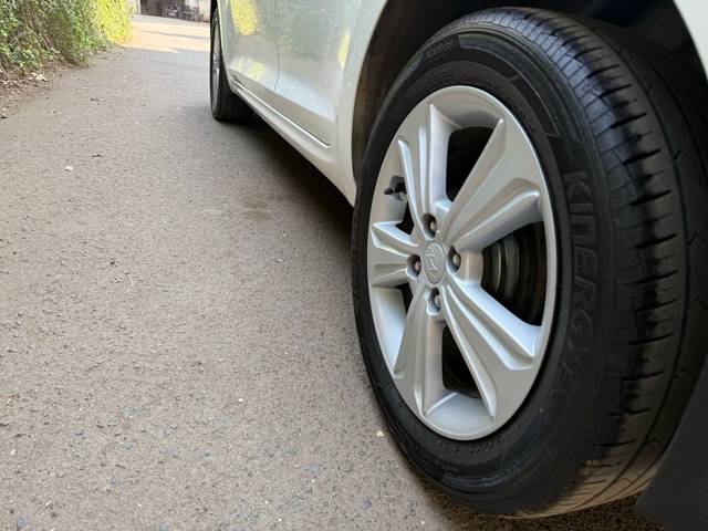 https://images10.gaadi.com/usedcar_image/4509120/original/350552266a425dae19551dc9e134ecd6.jpeg?imwidth=6401