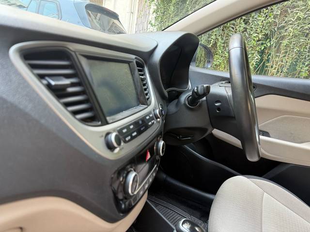 https://images10.gaadi.com/usedcar_image/4509120/original/50a3113df58b5eb570971dbc74698dfe.jpeg?imwidth=6400