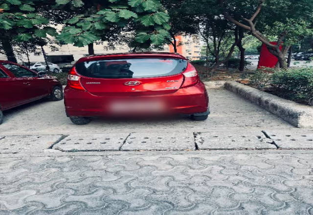 https://images10.gaadi.com/usedcar_image/4509126/original/a420c82b-c382-4fdc-98eb-cd7dbb6f51d6.?imwidth=6401