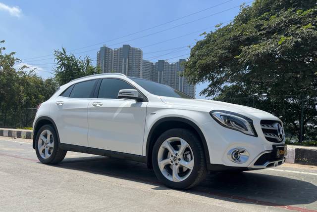 https://images10.gaadi.com/usedcar_image/4509129/original/08fa3e59a93fdf84aa3cdde8e8b96d6b.jpg?imwidth=6400