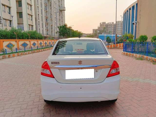 https://images10.gaadi.com/usedcar_image/4509140/original/processed_fc53ceaed04a613c01b7f12bdb8322b7.jpg?imwidth=6402