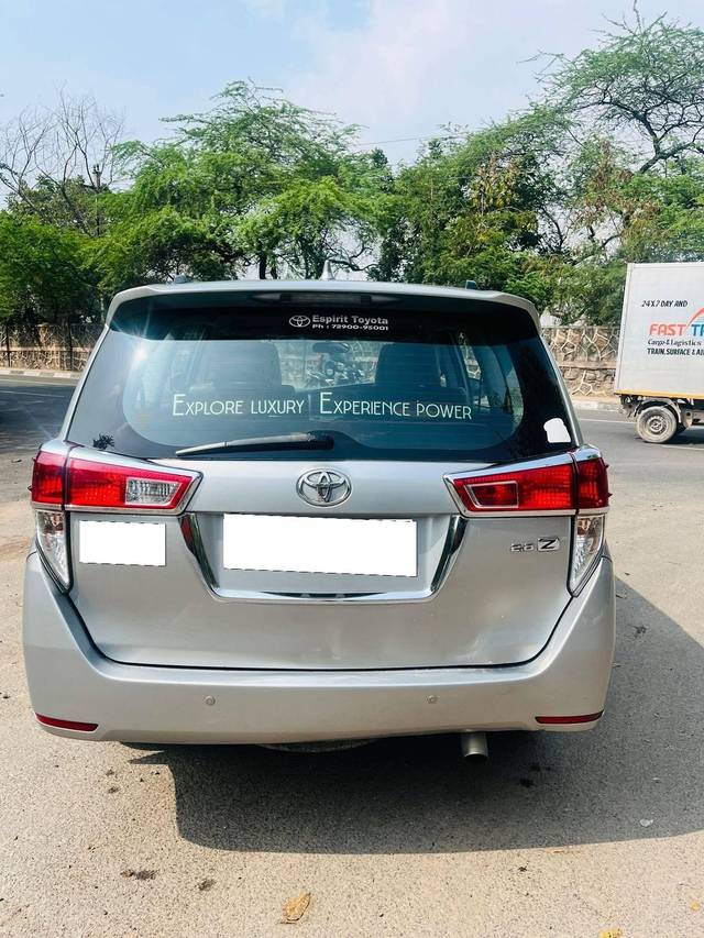 https://images10.gaadi.com/usedcar_image/4509182/original/processed_0be07c551da35100cb5bf47fec132953.jpg?imwidth=6402