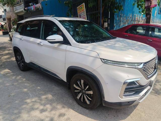 https://images10.gaadi.com/usedcar_image/4509196/original/processed_0a951b2c5b83a7a0b89db5ec82cbbd17.jpg?imwidth=6400