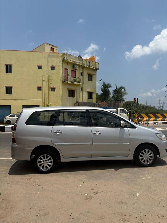 https://images10.gaadi.com/usedcar_image/4509204/original/11c7453189d8a184bf5320e6d21d2ee6.jpg?imwidth=6401
