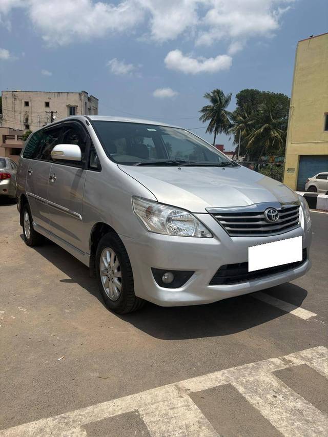 https://images10.gaadi.com/usedcar_image/4509204/original/processed_500a5e21cbe01db18a0cd5fc53b1c930.jpg?imwidth=6400