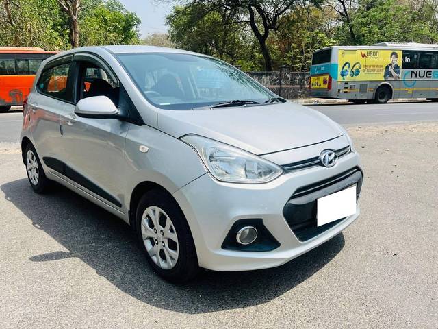 https://images10.gaadi.com/usedcar_image/4509306/original/processed_1c977579b80e5550574586524bbc8a6a.jpg?imwidth=6400