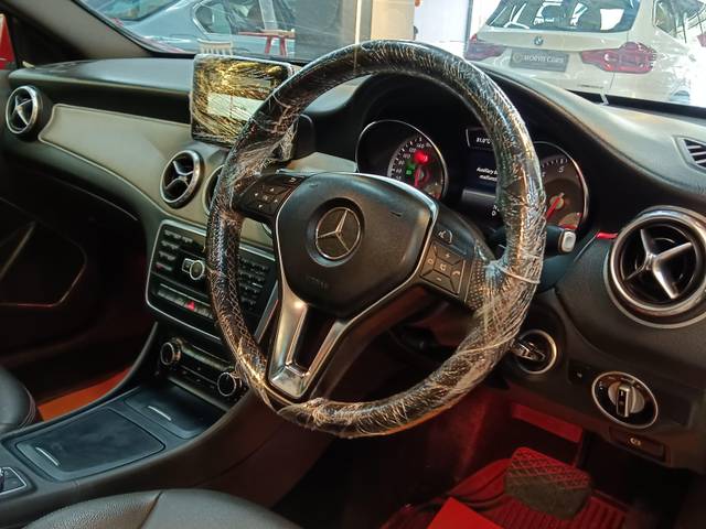 https://images10.gaadi.com/usedcar_image/4509308/original/b9dd5476f02d1eed524ab870106ff16f.jpg?imwidth=6402