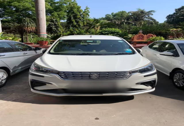 https://images10.gaadi.com/usedcar_image/4509324/original/690e6059-f2f8-446b-b1c3-cb1fd3ff6b84.?imwidth=6400