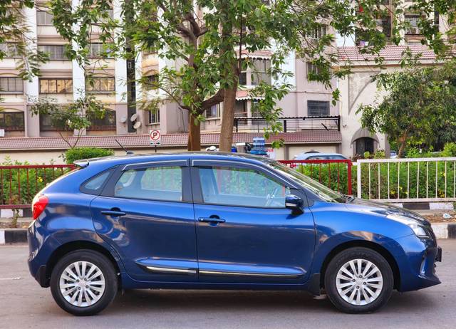 https://images10.gaadi.com/usedcar_image/4509355/original/processed_b2884def176285449bf99aeb8d393d04.jpg?imwidth=6401