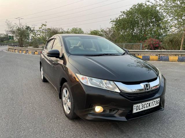https://images10.gaadi.com/usedcar_image/4509359/original/processed_3a00834d14dc669911db147d1c576cc5.jpg?imwidth=6400