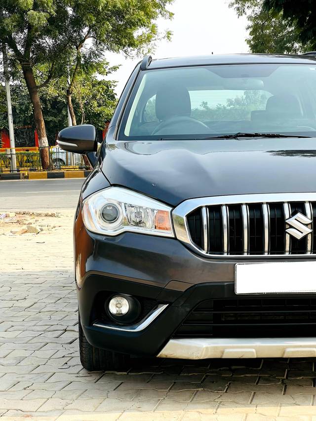 https://images10.gaadi.com/usedcar_image/4509361/original/processed_3a37477072fbfdff0939c1851eedf8b3.jpg?imwidth=6400