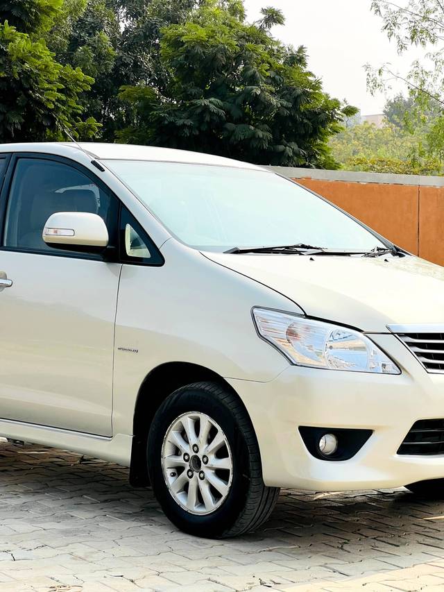 https://images10.gaadi.com/usedcar_image/4509362/original/processed_57e3035c9a2895d92fc610f91de799b4.jpg?imwidth=6400