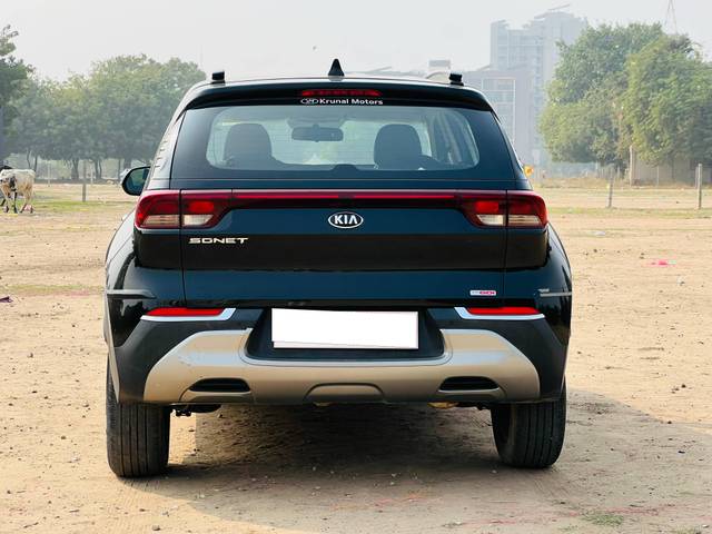 https://images10.gaadi.com/usedcar_image/4509364/original/processed_17c0d7238b533a8f134f9fbefbf7b888.jpg?imwidth=6402
