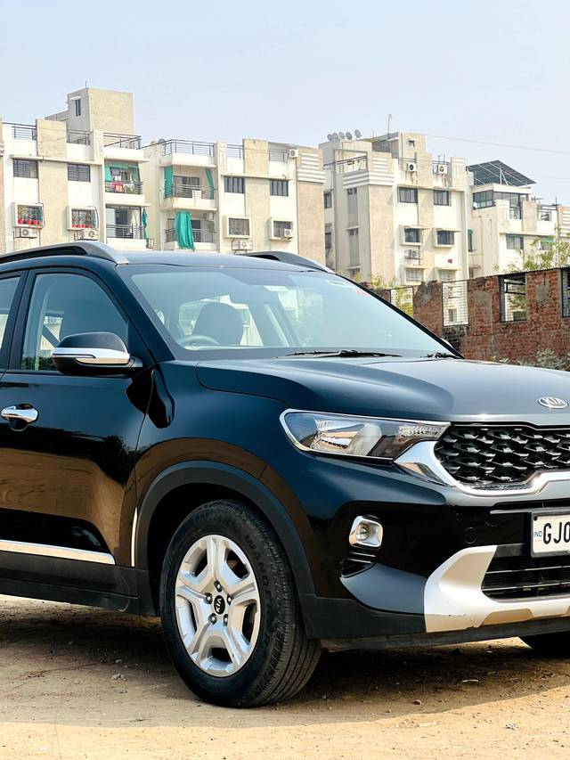 https://images10.gaadi.com/usedcar_image/4509364/original/processed_63d8da662c8a9b61cc272365186ed1fc.jpg?imwidth=6400