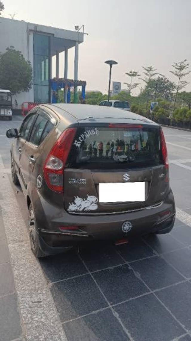 https://images10.gaadi.com/usedcar_image/4509370/original/processed_26bc46cc-cd22-41dc-84e7-e4f7d4c3ca14.jpg?imwidth=6401