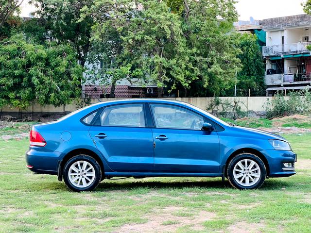 https://images10.gaadi.com/usedcar_image/4509380/original/4621e7520759767268a88f0b00b1a044.jpg?imwidth=6401