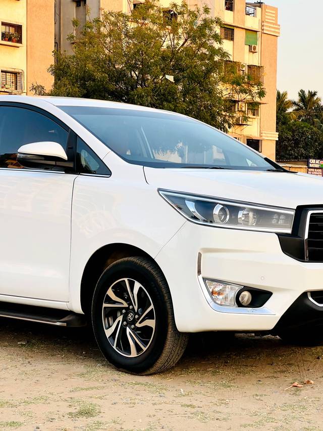 https://images10.gaadi.com/usedcar_image/4509384/original/processed_ca50038fd37e14b2bec9833993ea8563.jpg?imwidth=6400