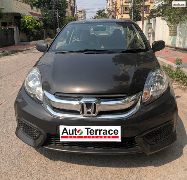 https://images10.gaadi.com/usedcar_image/4509419/original/0fc709b21f9dc3fc7103d7729c28f55b.jpg?imwidth=6400