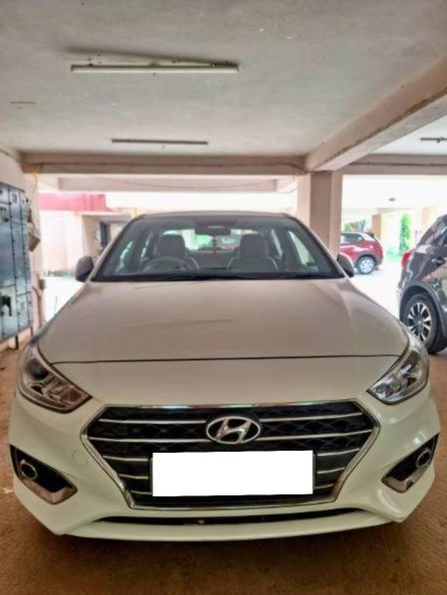 https://images10.gaadi.com/usedcar_image/4509421/original/processed_912eb7d5-fde4-40da-97a4-f95a4b9b11e0.jpg?imwidth=6400