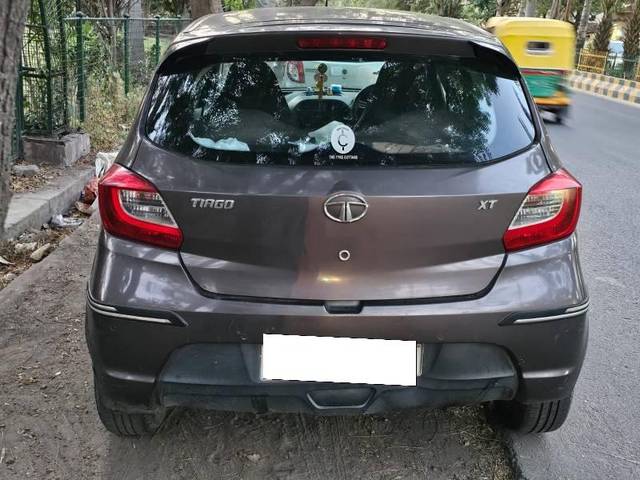 https://images10.gaadi.com/usedcar_image/4509423/original/processed_07bae8ff-c58e-436b-9317-8c2dd7b961e5.jpg?imwidth=6401